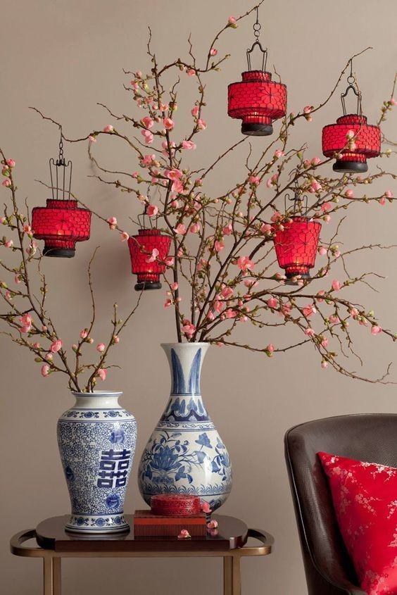 Tổng hợp cách trang trí nhà cửa ngày tết đơn giản đẹp mắt 3 Trang trí đèn lồng đỏ trong nhà dịp Tết cầu chúc bình an, sung túc trong căn nhà