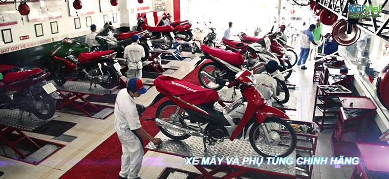 Một đại lý / shop hàng sửa chữa xe máy, bán buôn món phụ Honda